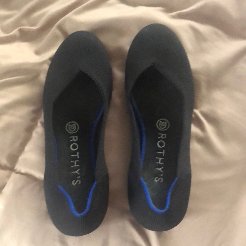 Rothy’s black round toe